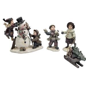 Kirkland Signature Kids and Snowman Scene 4 Piece Set Size 6"-10" 92324-1Clo3